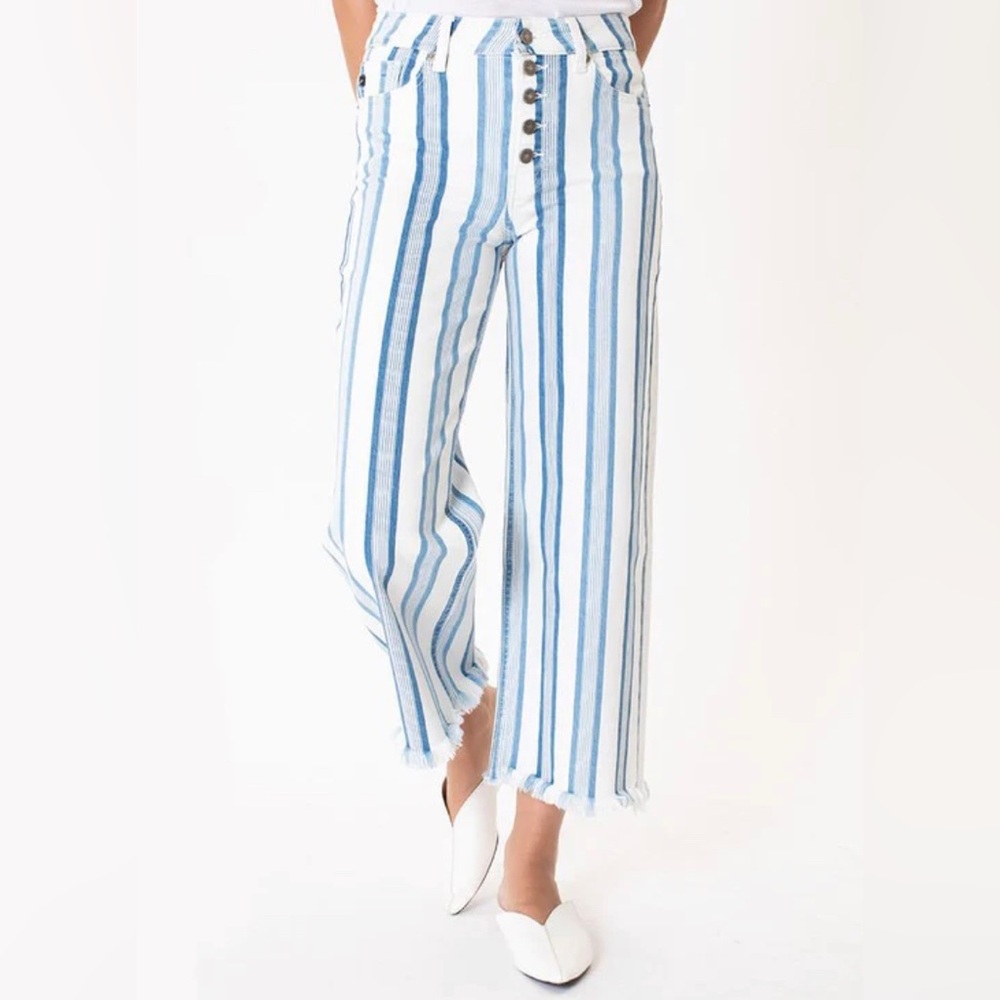 NWT KanCan High Rise Wide Leg size 27/7
